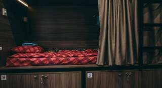 Гостиница Капсульный хостел Якорный Парк Петрозаводск Кровать в общем четырехместном номере для женщин-6